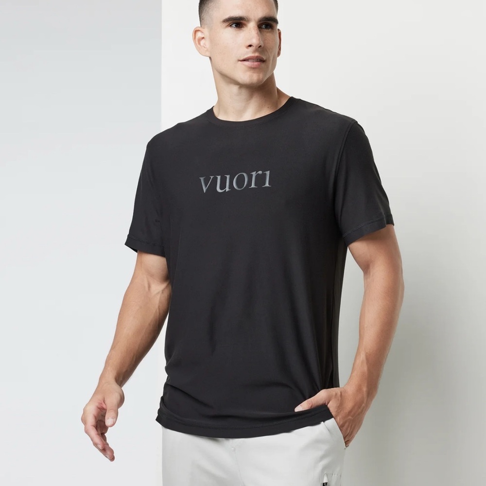 Vuori Men's Short Sleeve Strato Graphic Tee *NWT M/Black - Picture 2 of 7